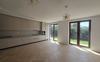 Casă tip townhouse cu grădină proprie în Tunari Park Villas - Poză 1