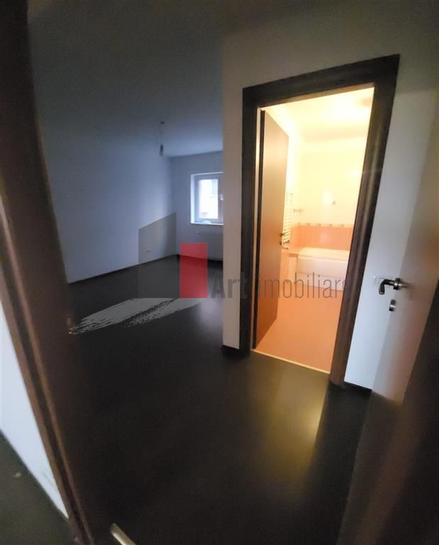 Apartament 3 camere Vitan metrou Mihai Bravu - Poză 14