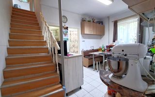 Casă individuală, teren 1.723 mp. garaj și livadă -Grigorescu!! - Poză 1