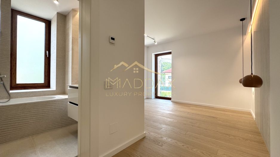 Vila cu 6 camere *575mp* / 2 locuri parcare // Pipera- Iancu Nicolae - Poză 23