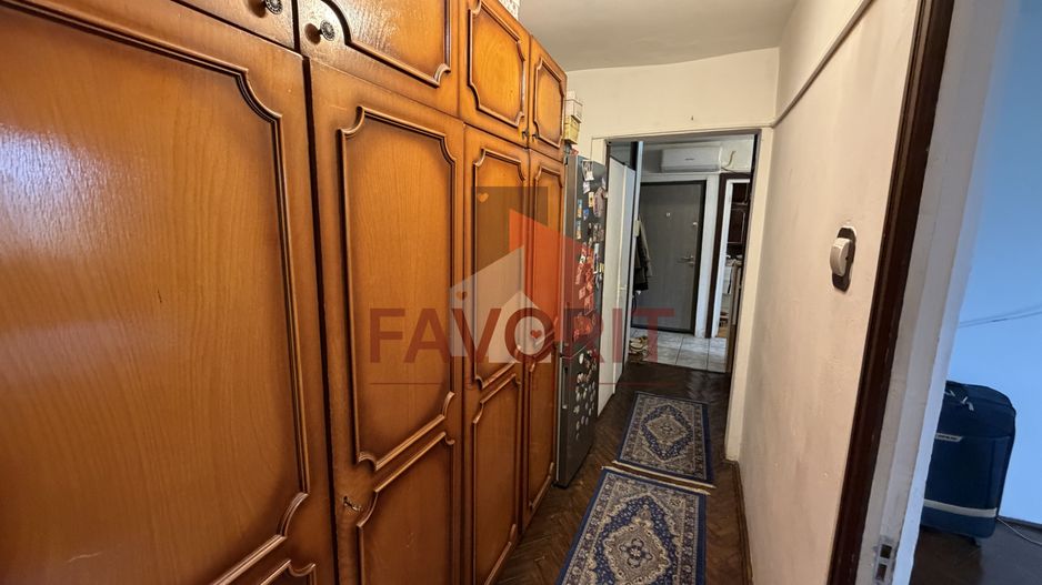 Decomandat. La 2 pasi de Shopping City. 2 bai - Poză 11