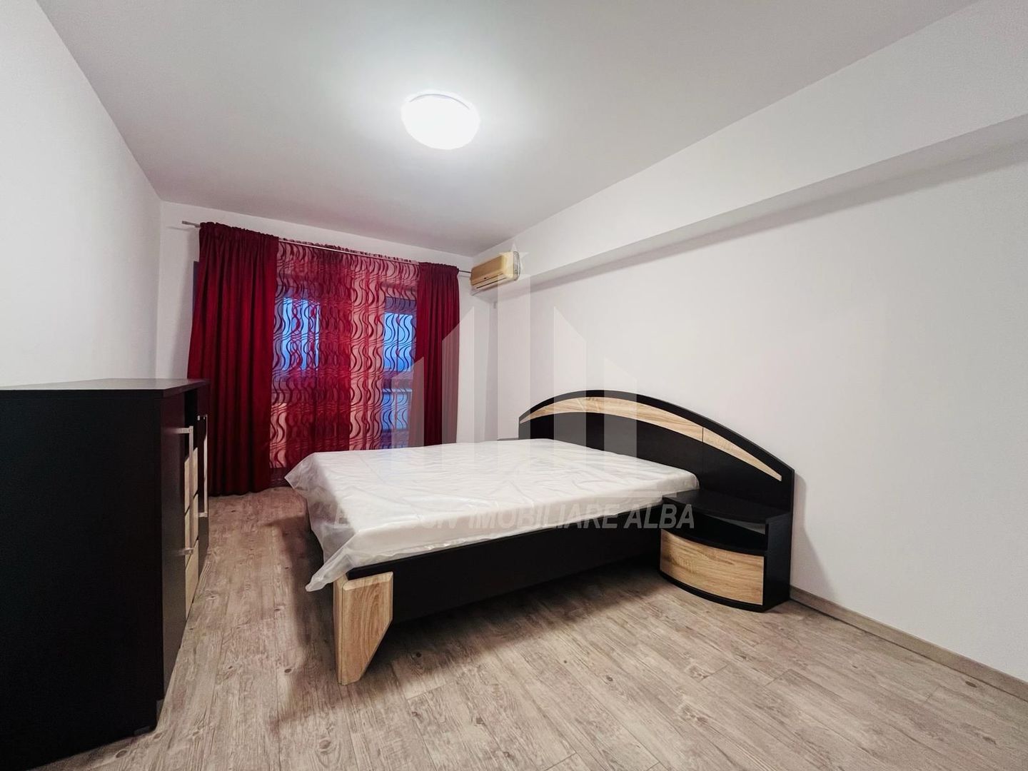 Apartament cu 3 camere decomandate, Centru - Poză 6