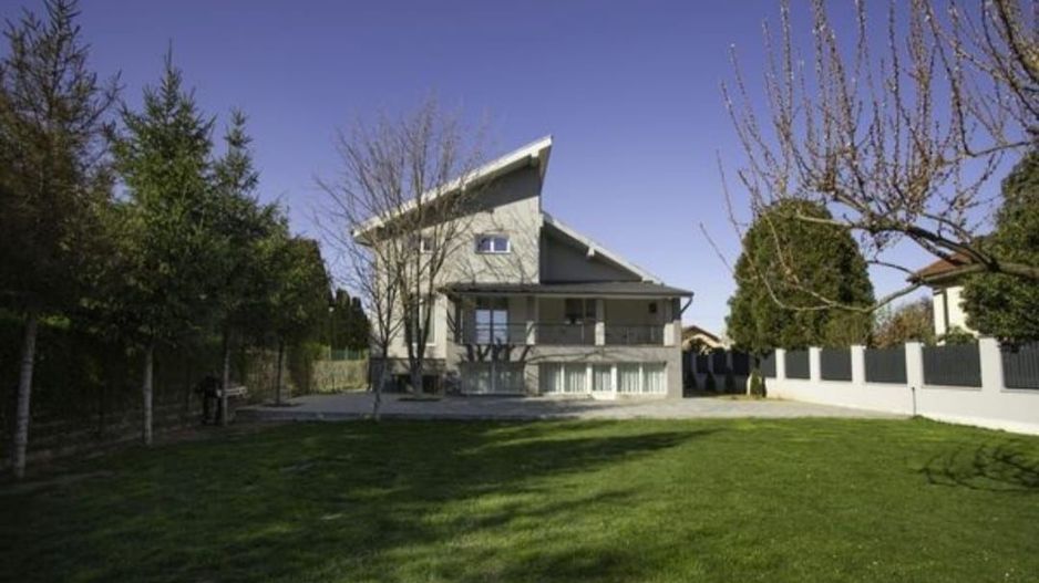 VILA IN SANTANDREI - Poză 1