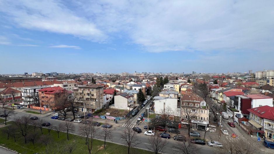 Apartament cu Panoramă Deosebită | Panduri - Cotroceni | Bloc Monolit 1990 - Poză 1