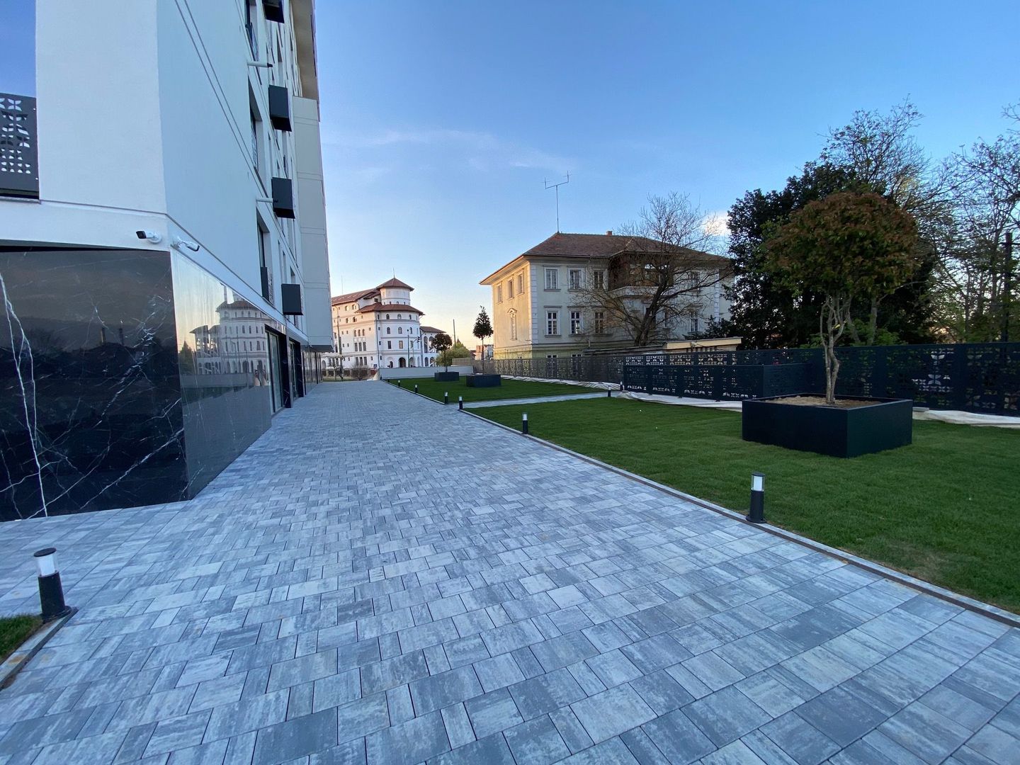 Apartament bloc nou 3 camere - parcare subterana - Poză 2