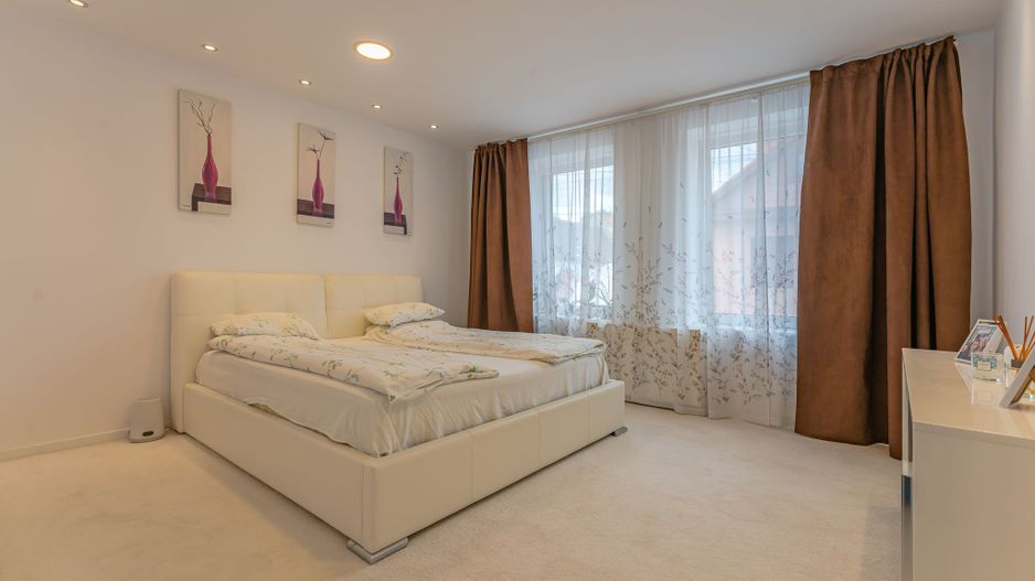 Casa renovata 2016 in Ghimbav - Poză 7