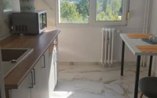 spre vanzare garsoniera spatioasa complet amenajata 1 decembrie - Poză 4