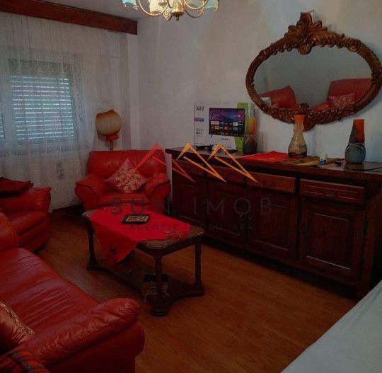 Apartament de inchiriat Azuga,  mobilat, utilat, curat, 300 lei / zi - Poză 8