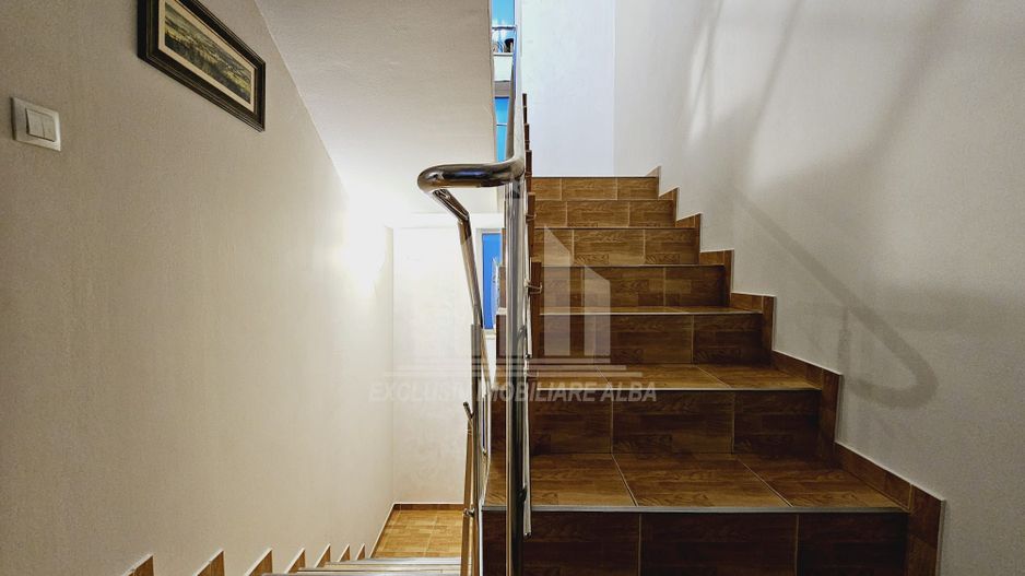 Apartament cu 3 camere de vanzare, Alba-Micesti - Poză 6