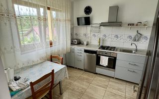 Oază de liniște și confort la poalele pădurii – Casa ta de vis! - Poză 9