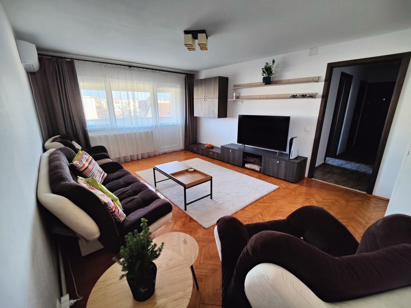 Apartament 4 camere,  decomandat, 96 mp, comison 0%. - Poză 1