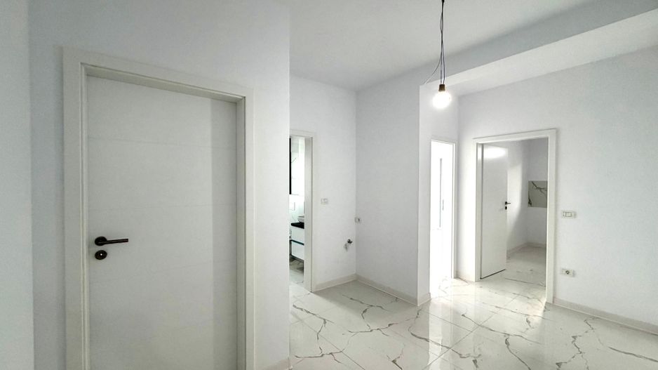 Apartament cu 3 camere  - 1850e/mp - Zona Hotel IQ - Giroc - Poză 3