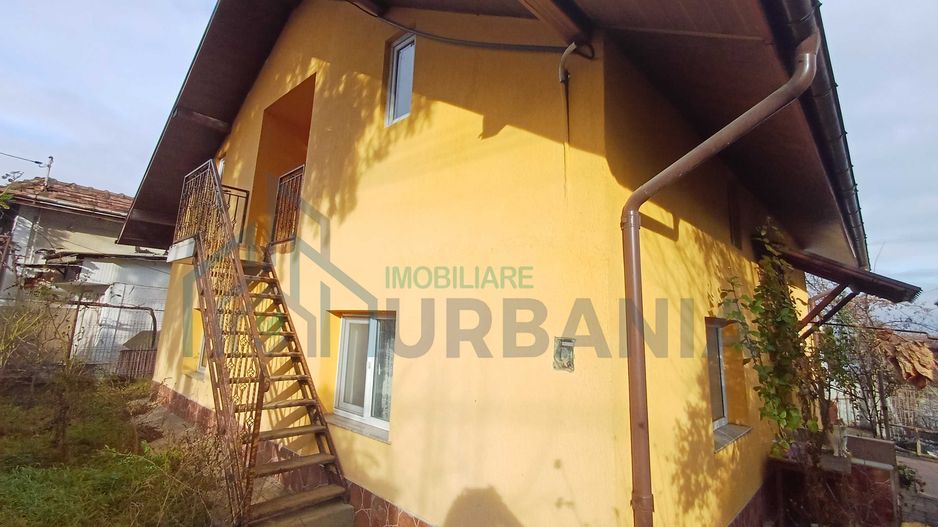 Casă de vânzare în Pașcani - Poză 2