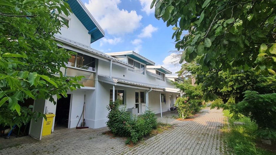 Casa in zona centralain vecinatatea padurii - Poză 4