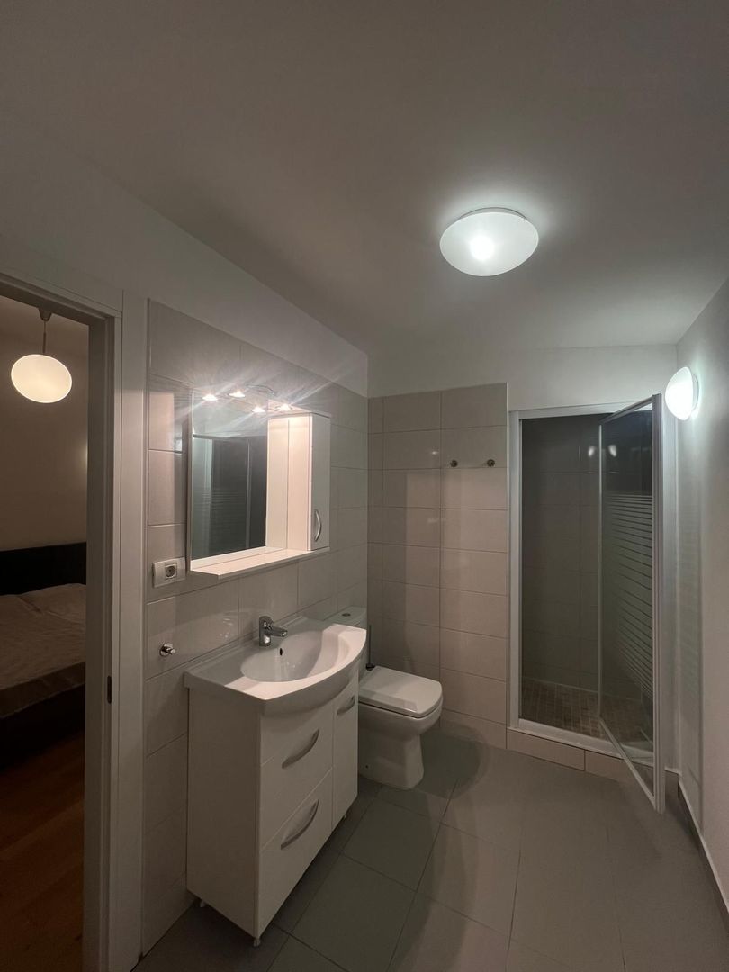 Vilă de închiriat | 4 dormitoare | Piscină | Erou Iancu Nicolae - Poză 12