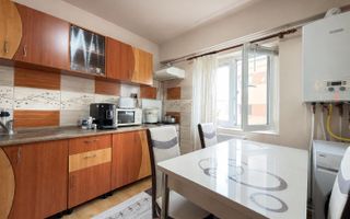Apartament 3 camere decomandate | 70mp | Etaj 3 | Cetate - Poză 4