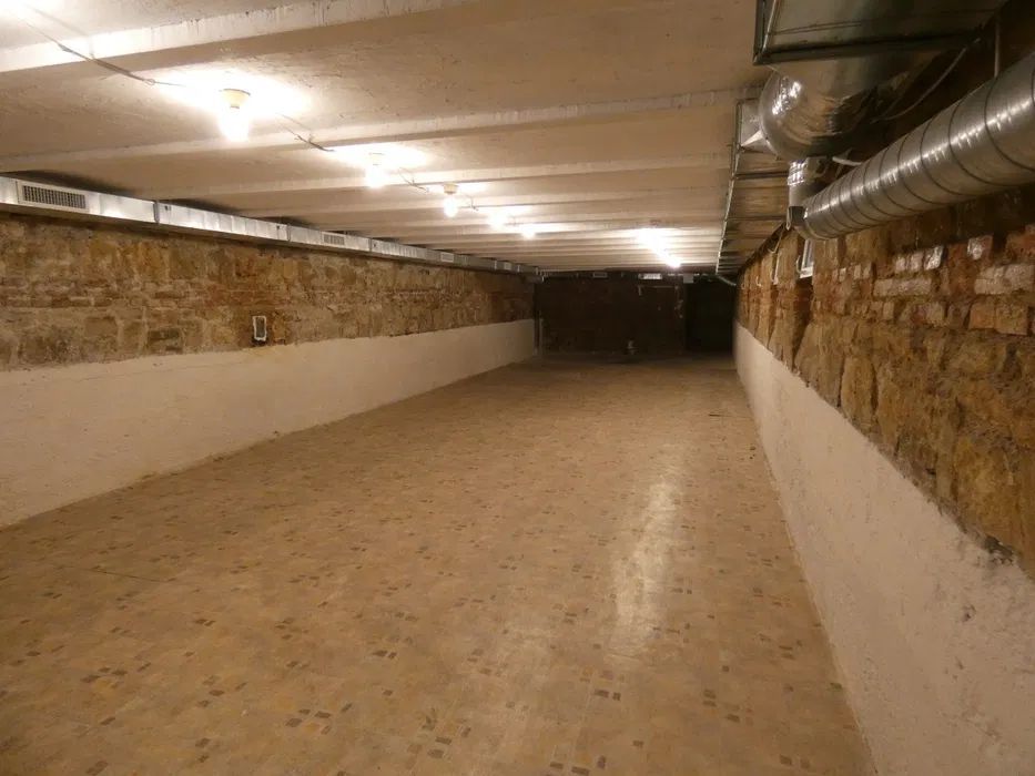 Spatiu comercial la subsol, Zona centrala - Poză 2