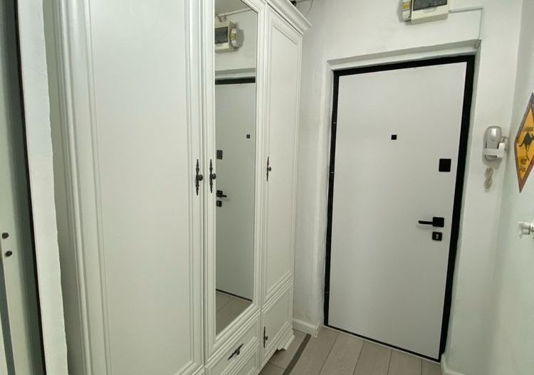 Garsoniera renovata, mobilata si utilata - Poză 5