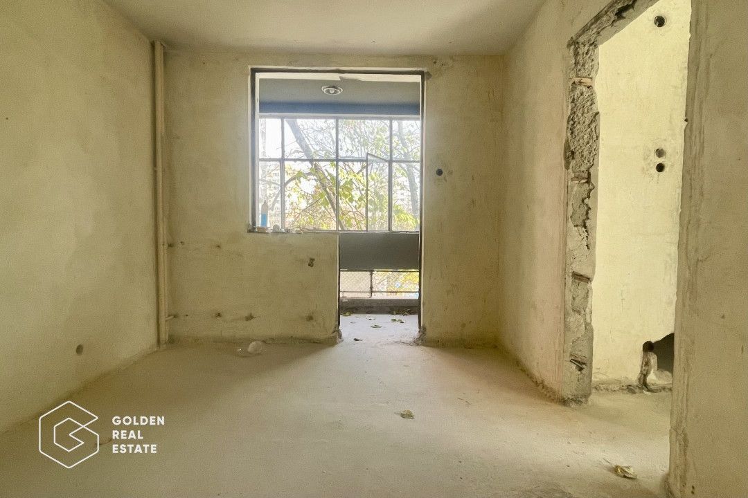 Apartament 3 camere, 2 bai, 2 balcoane, pregatit pentru renovare,  Zona Titan - Poză 2