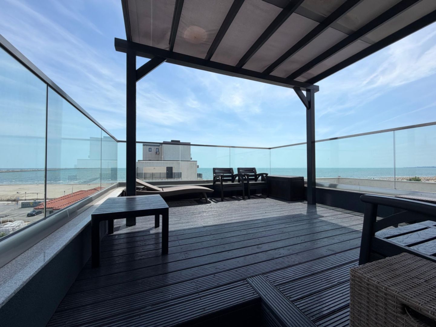 Penthouse Mamaia + 2 terase + curte 3 locuri de parcare - Poză 3