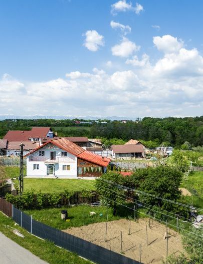 Casa cu teren generos si gradina spectaculoasa – Comuna Cuca, Argeș! - Poză 18