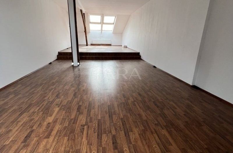 Apartament de vânzare cu 4 camere in zona Ultracentrala - Poză 4