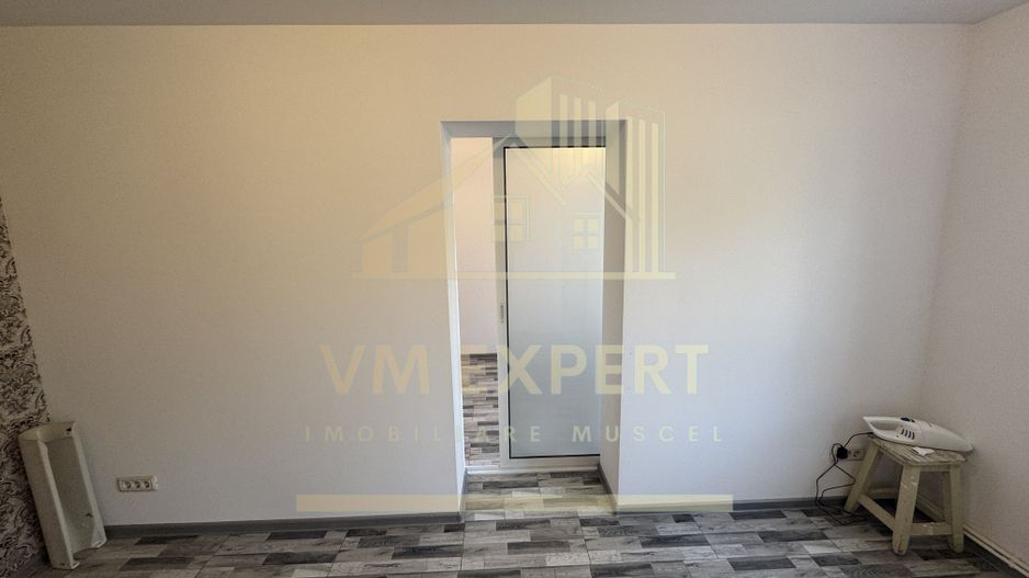 SPAȚU COMERCIAL 34 MP CAMPULUNG VIZAVI DE CENTRU MEDICAL CLUBUL SANATĂȚII - Poză 19