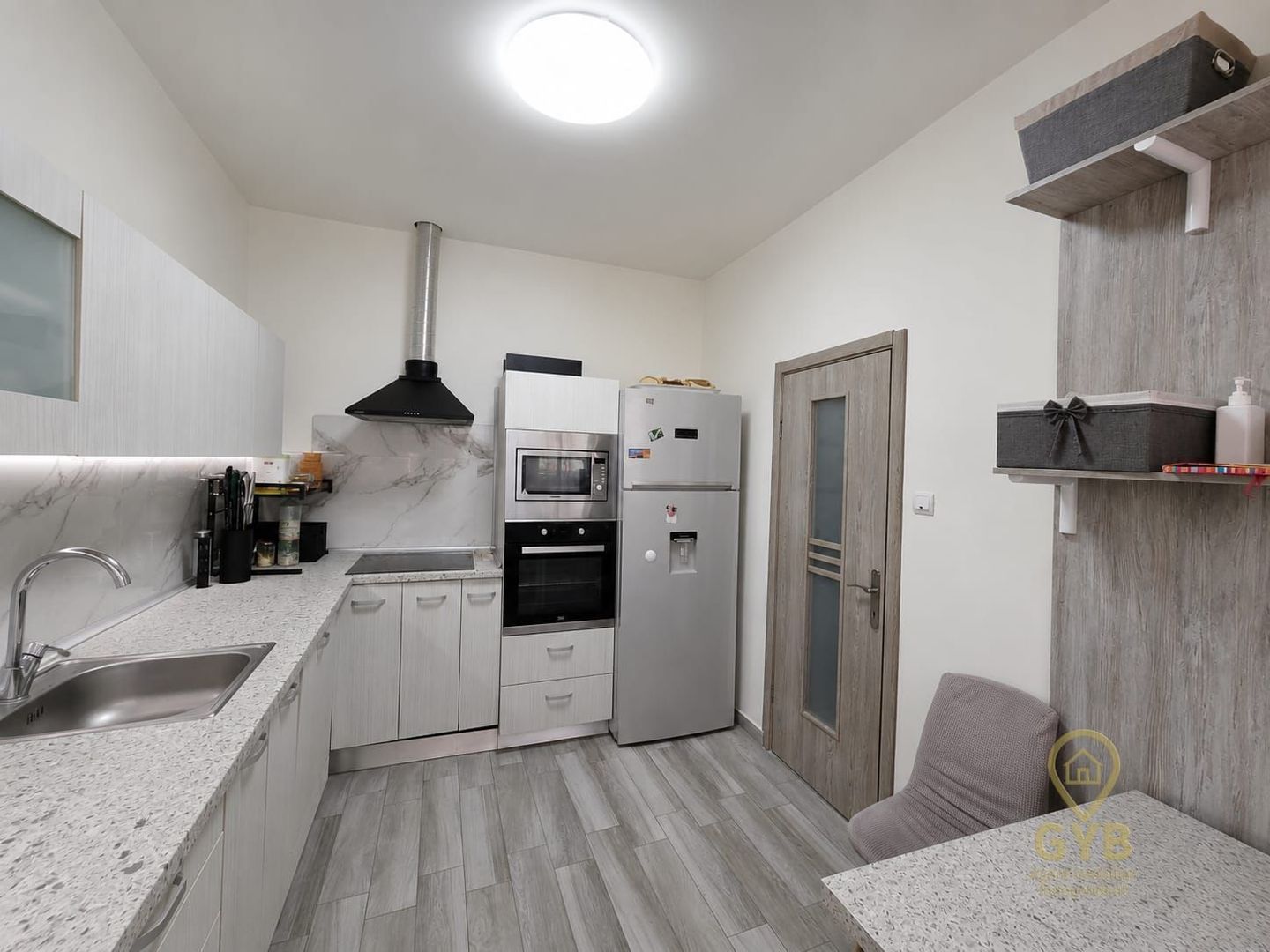 Proprietate ultracentrală cu 5 camere- str. Primăriei - Poză 6
