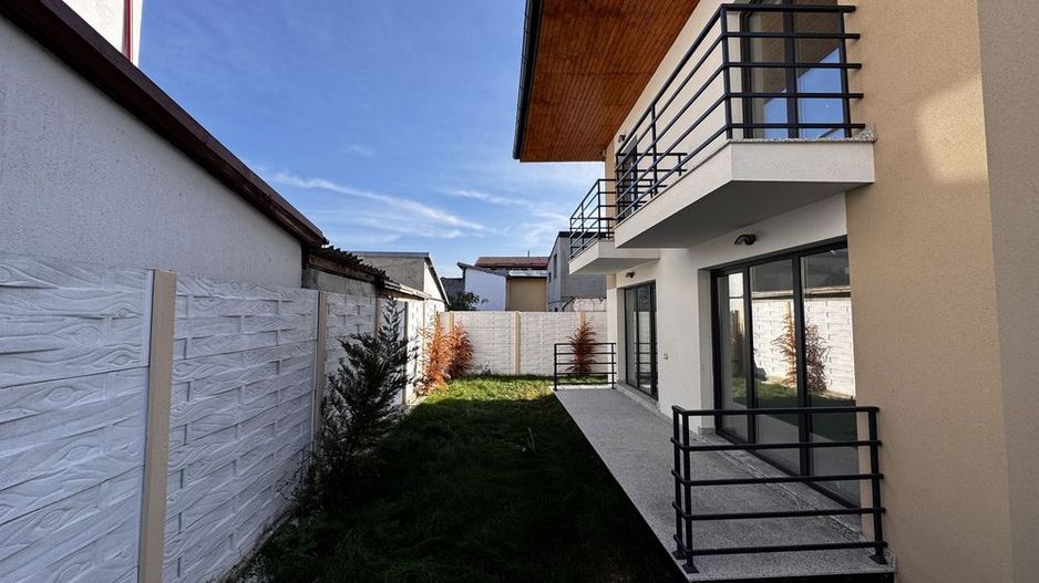 PROPRIETAR Casa Individuala P+1+M Noua la cheie /Doi cocosi Straulesti - Poză 3