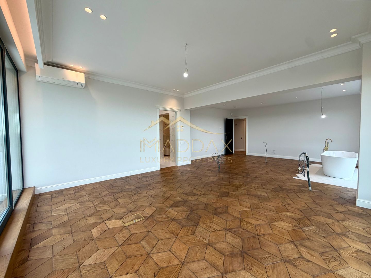 Penthouse cu 4 camere // terasă 70 mp / 200 mp / 3 parking / Straulesti - Poză 27