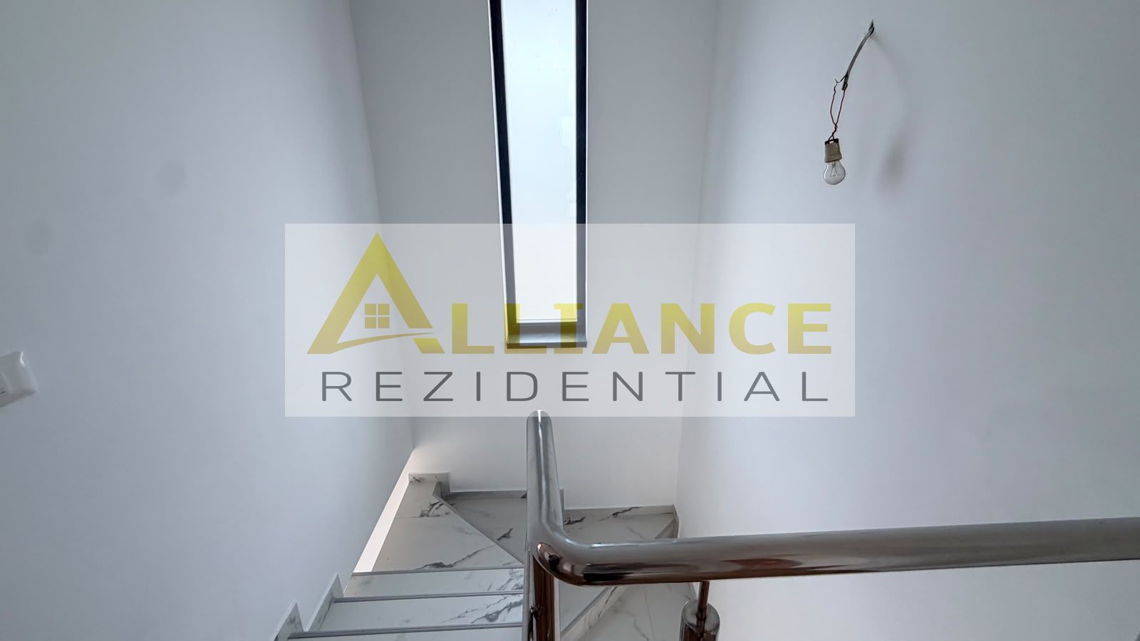 Casa Individuala - 4 camere - 2 bai - 450 mp teren - Poză 8