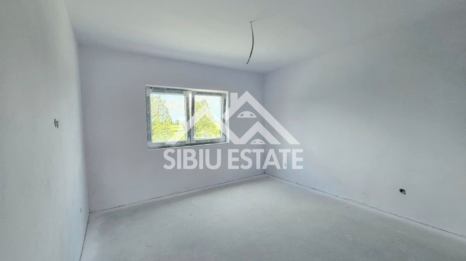 Casa unifamilala 5 camere curte proprie  Sura Mica zona Penny - Poză 17