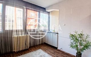 Apartament de vânzare cu 3 camere în zona Rogerius, Oradea - Poză 7