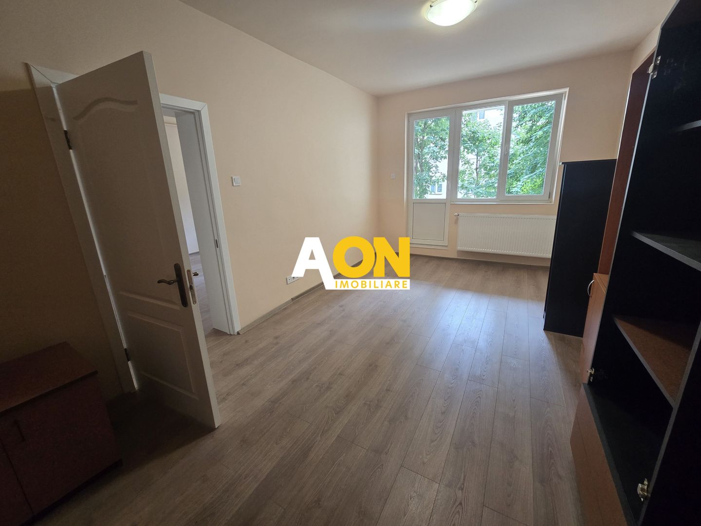 Apartament 3 Camere Renovat, Etaj 1, Cetate - Poză 1