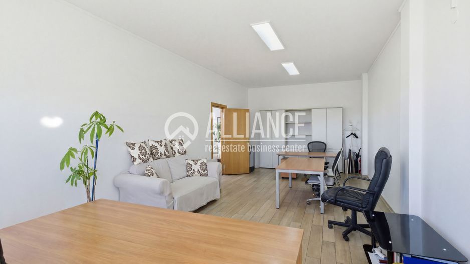 FALEZA NORD cladire multifunctionala 4600 mp cu acces din Bdul Mamaia! - Poză 14