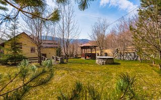 Casă de vacanță în Poiana Mărului. - Poză 21