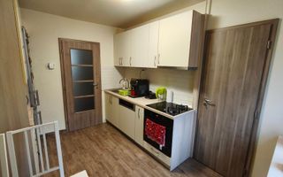 Apartament 4 camere, etaj 2, boxa, garaj - zona Steaua - Poză 3