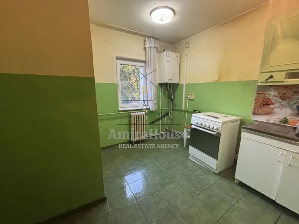 2.371 euro mpApartament 4 camere decomandat, 78 mp, et 1, zona str Maramuresului - Poză 1