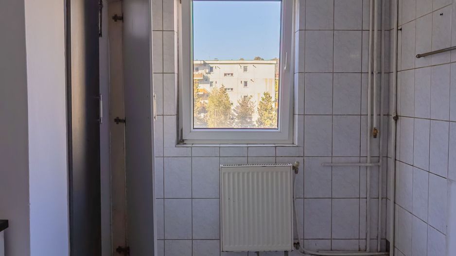 Apartament cu 4 camere - Poză 4