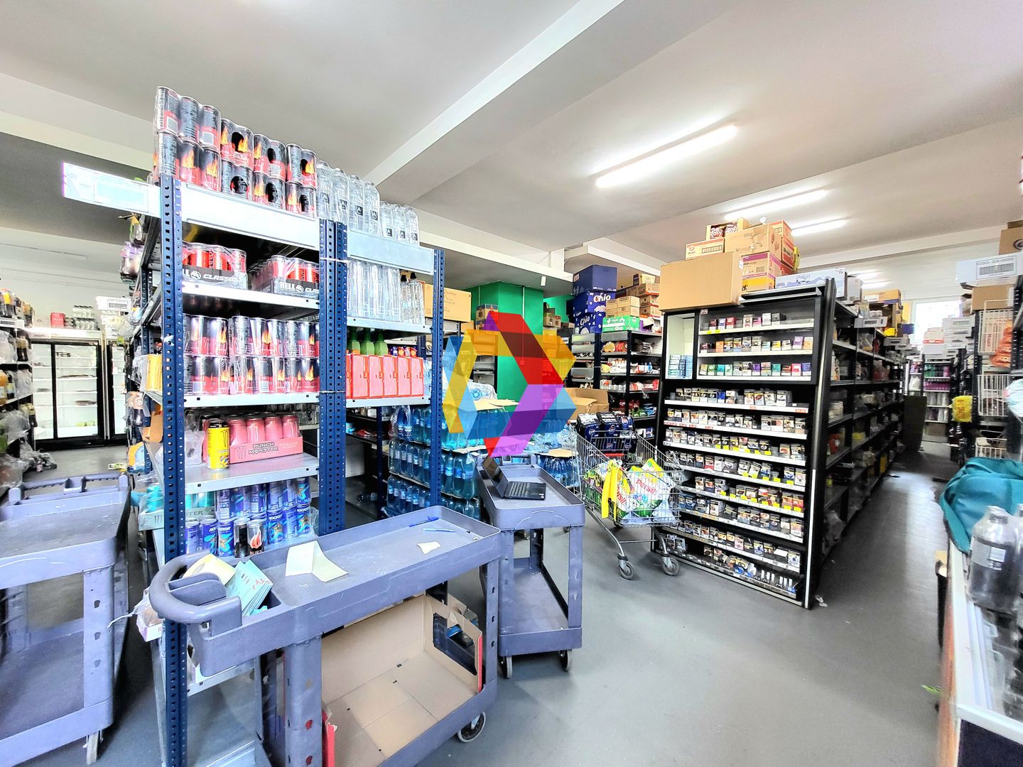 Spațiu comercial cu terasă - 350 mp - Poză 1