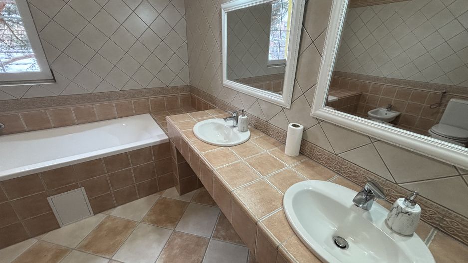 Vilă primitoare zona Modern - Poză 14