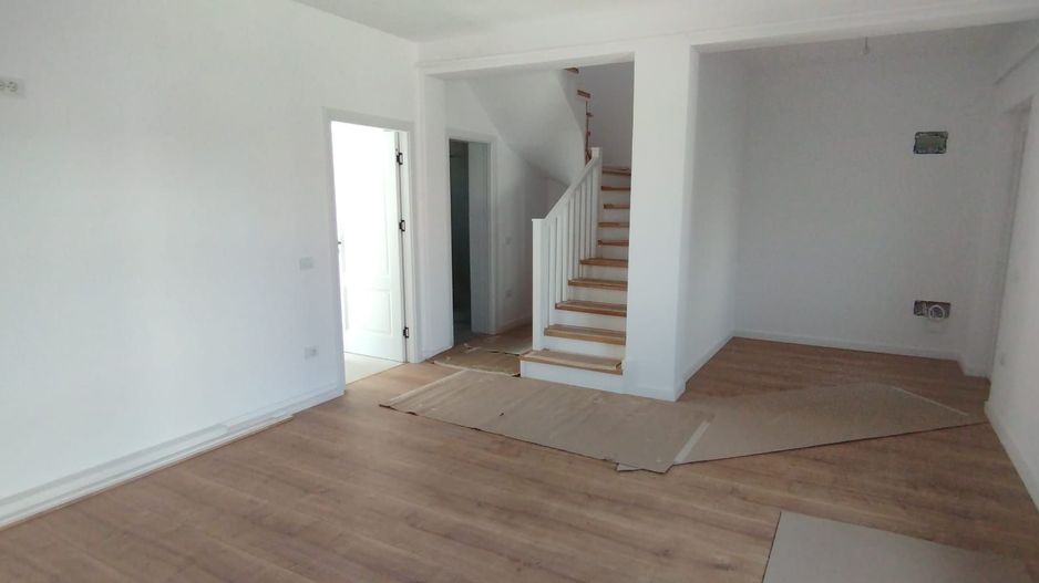 APARTAMENT 4 CAMERE 2 BAI GRADINA PACURARI REDIU - Poză 2