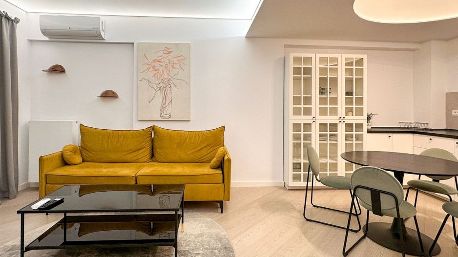 Închiriere apartament 3 camere 77mp - Poză 1