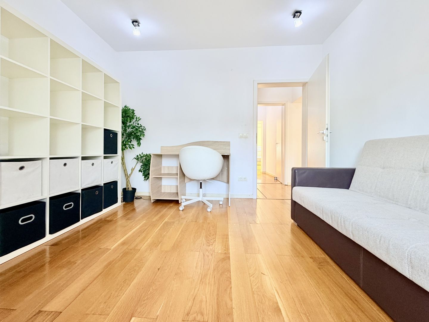 Apartament elegant -curte proprie - garaj - Poză 6