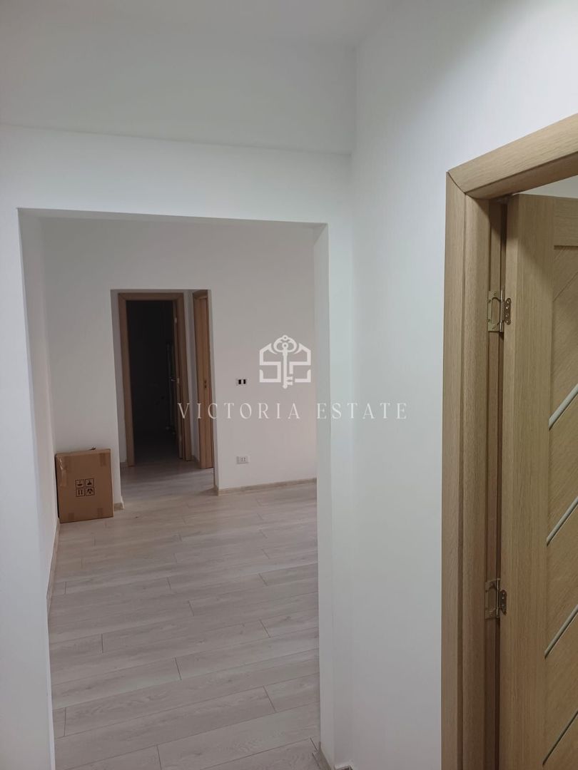 3 camere ultra central - Poză 2