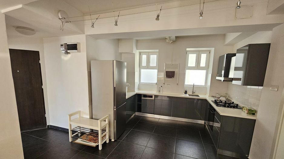 Apartament 3 camere | Ultracentral | Renovat complet - Poză 3