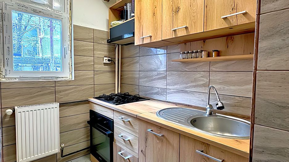 Titan - Costin Georgian Metrou 3 minute Garsoniera Comision 0 - Poză 5