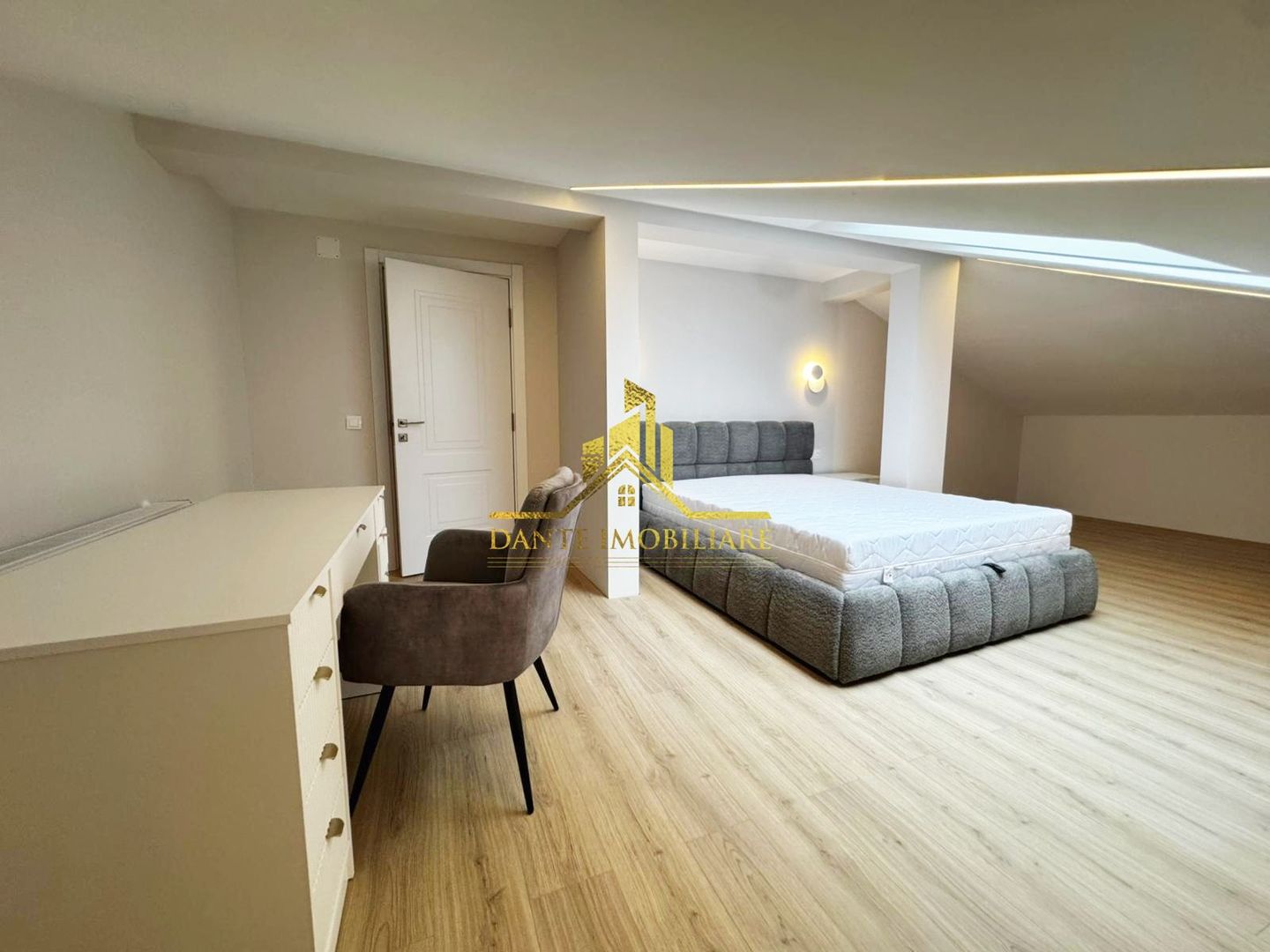 3 camere, TOTUL NOU, mobilat lux, bloc nou, parcare, Borhanciului - Poză 1