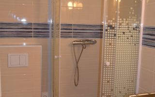 Studiou langa medicina cu scara interioara - Poză 22