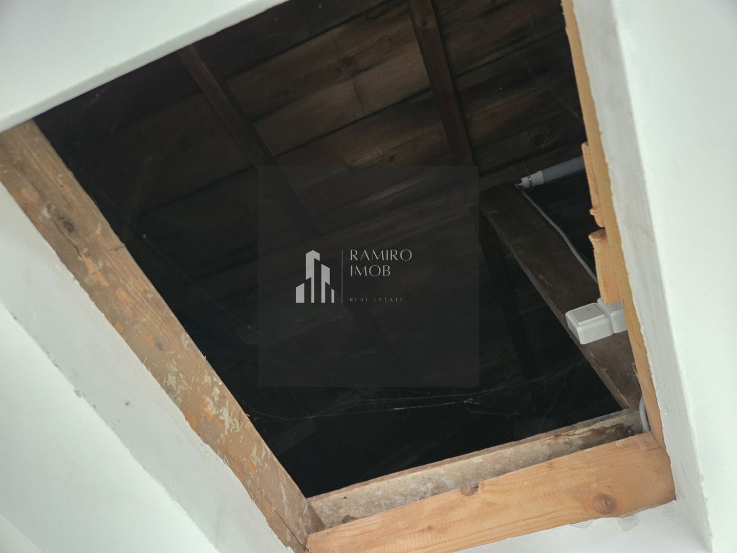 Casa renovata 105mp utili si curte libera 45mp -Eroii Revolutiei - Poză 19